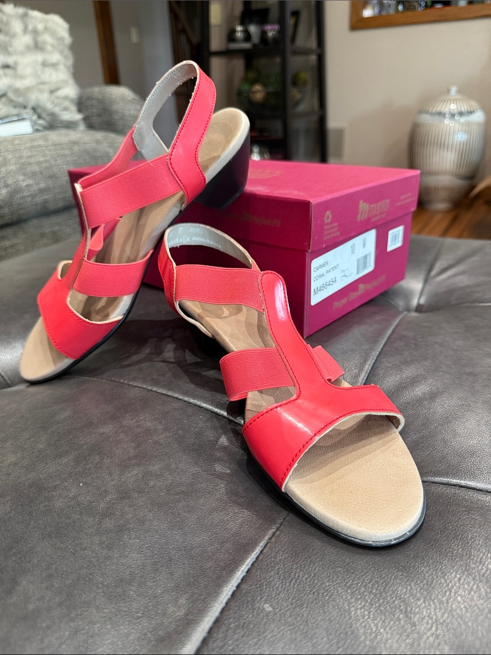 Munro Coral Pink Carmen Patent Sandals Women’s Size US 10M